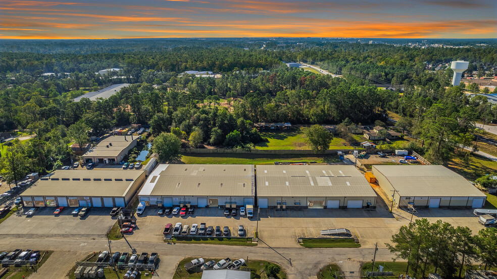 Primary Photo Of 11118-11200 Cox rd, Conroe Warehouse For Lease