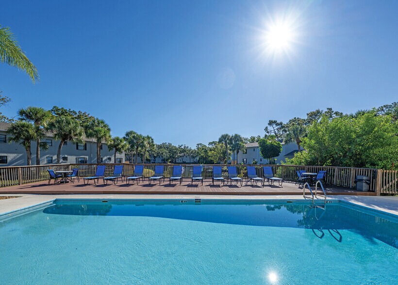 More Photos Of 16321 Bolesta Rd, Clearwater Apartments For Sale