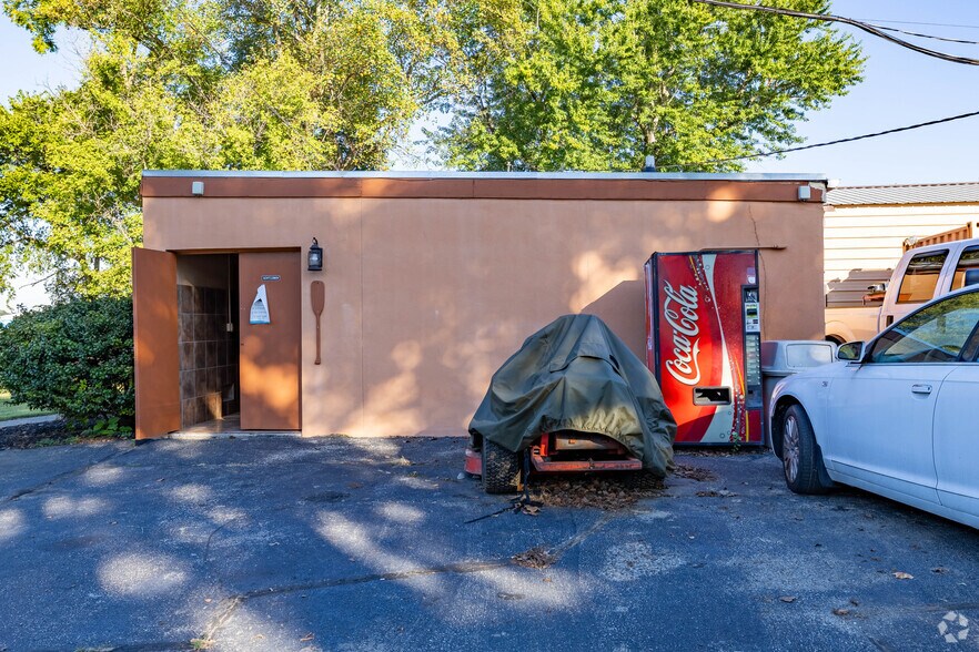 More Photos Of 7405 Forbes Rd, Cincinnati Marina For Sale