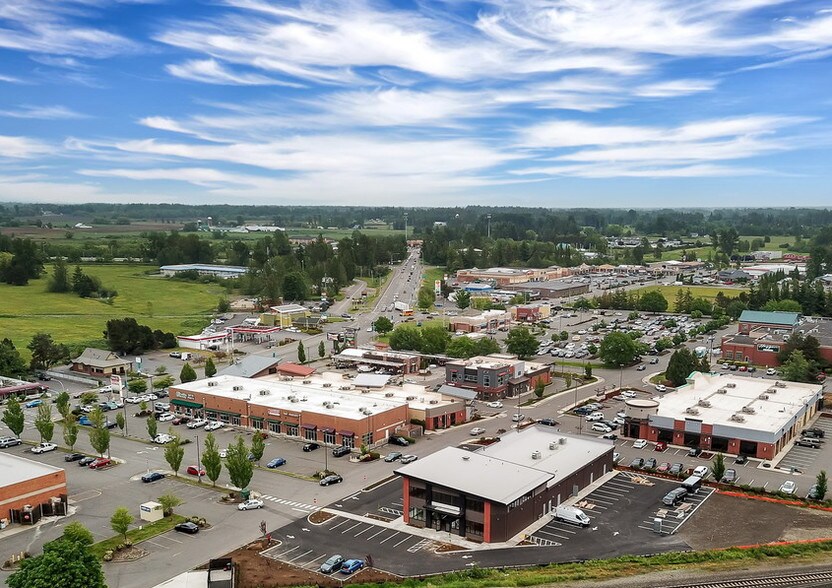 More Photos Of 1887 Main St, Ferndale Department Store For Lease