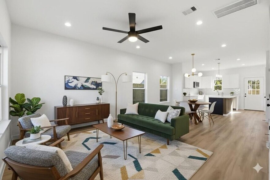 More Photos Of 7958 Henson st, Houston Apartments For Sale