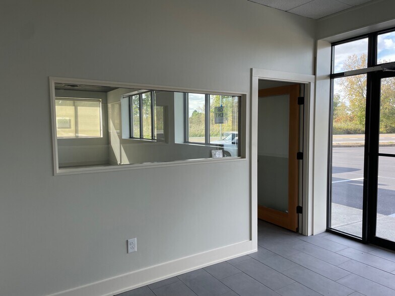 More Photos Of 8 NY-82 Hwy, Livingston Storefront Retail Office For Lease