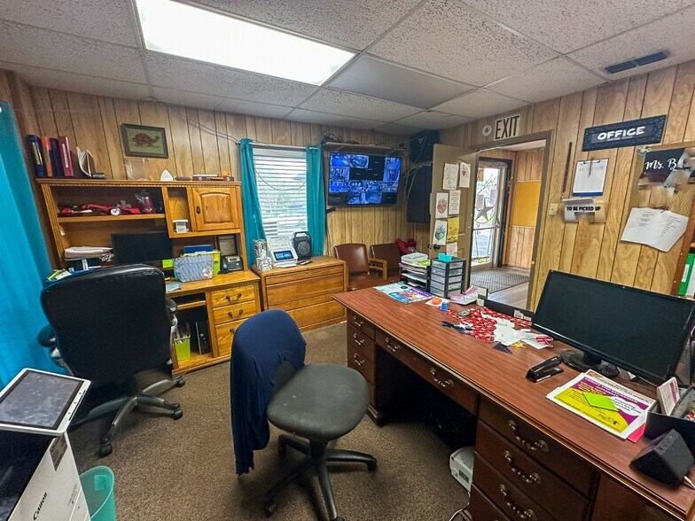 More Photos Of 247 S Barron St, Rusk Religious Facility For Sale
