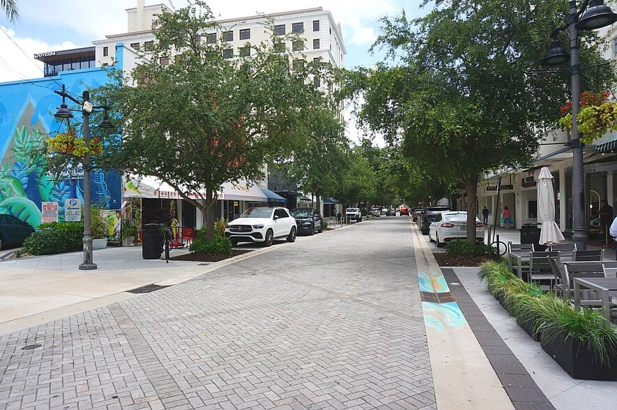 More Photos Of 330 Clematis St, West Palm Beach Storefront Retail Office For Sale