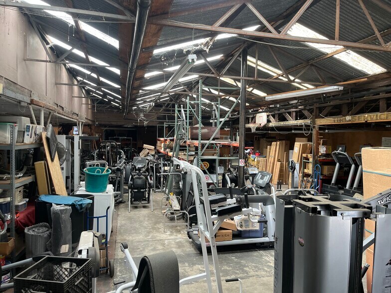 More Photos Of 1129-1135 Hester Ave, San Jose Flex For Sale