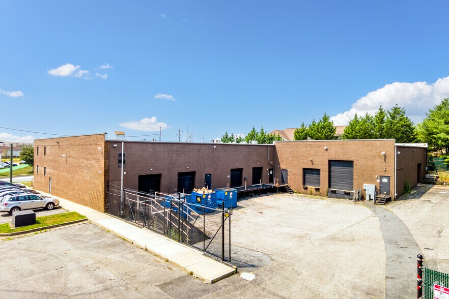 More Photos Of 8160 Lark Brown Rd, Elkridge Light Manufacturing For Lease