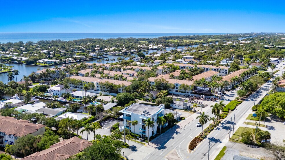 More Photos Of 3330 N Federal Hwy, Boynton Beach Office For Lease