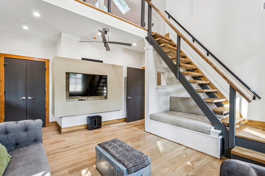 More Photos Of 692 Kirkwood Ave SE, Atlanta Storefront Retail Residential For Sale