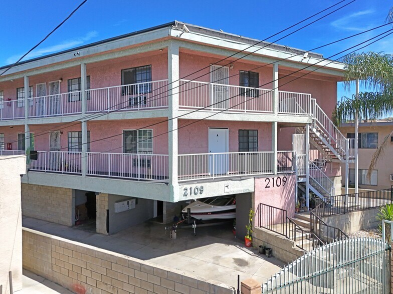 More Photos Of 2109 Manitou Ave, Los Angeles Apartments For Sale