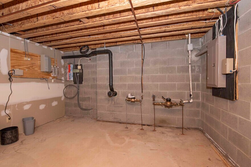 More Photos Of 17-19 S Main St, Manville Loft Creative Space For Sale