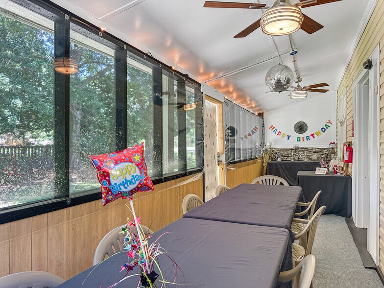 More Photos Of 1505 S Hwy 95A, Cantonment Freestanding For Sale