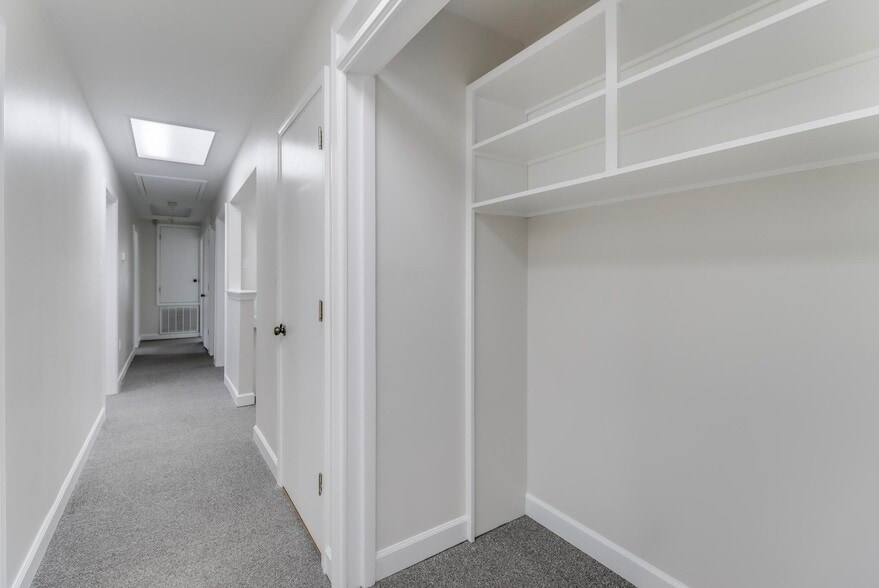 More Photos Of 831 Highway 90, Bay Saint Louis Office For Sale