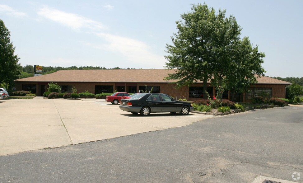 Primary Photo Of 1812 S Church St, Smithfield Storefront Retail Office For Lease
