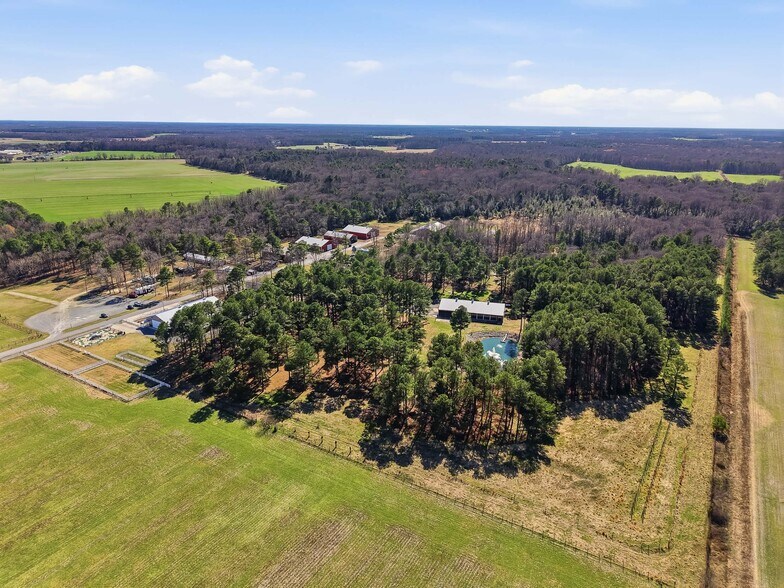 More Photos Of 89 Hunting Quarter Rd, Greenwood Trailer Camper Park For Sale
