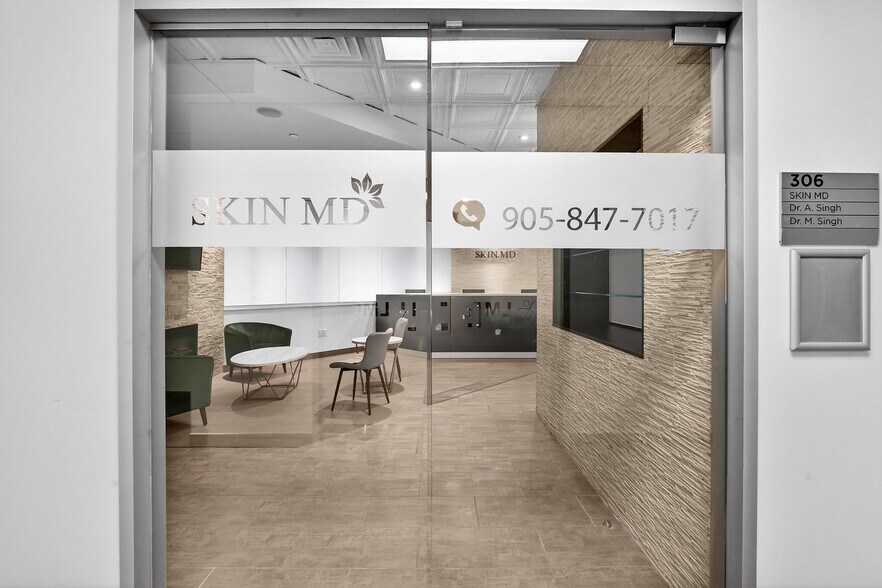 More Photos Of 3075 Hospital Gate, Oakville Medical For Lease