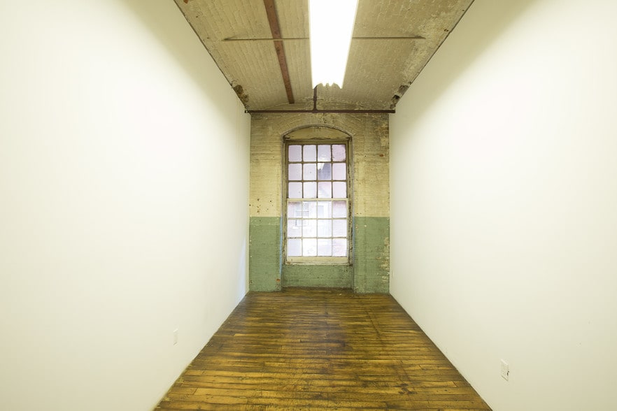 More Photos Of 70 Spruce St, Paterson Warehouse For Sale