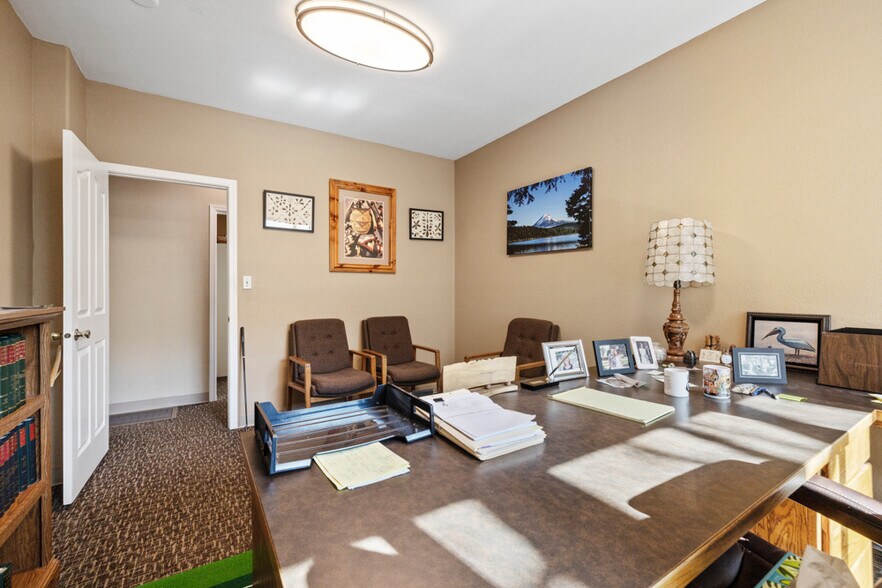 More Photos Of 514 Walnut Ave, Klamath Falls Office Residential For Sale