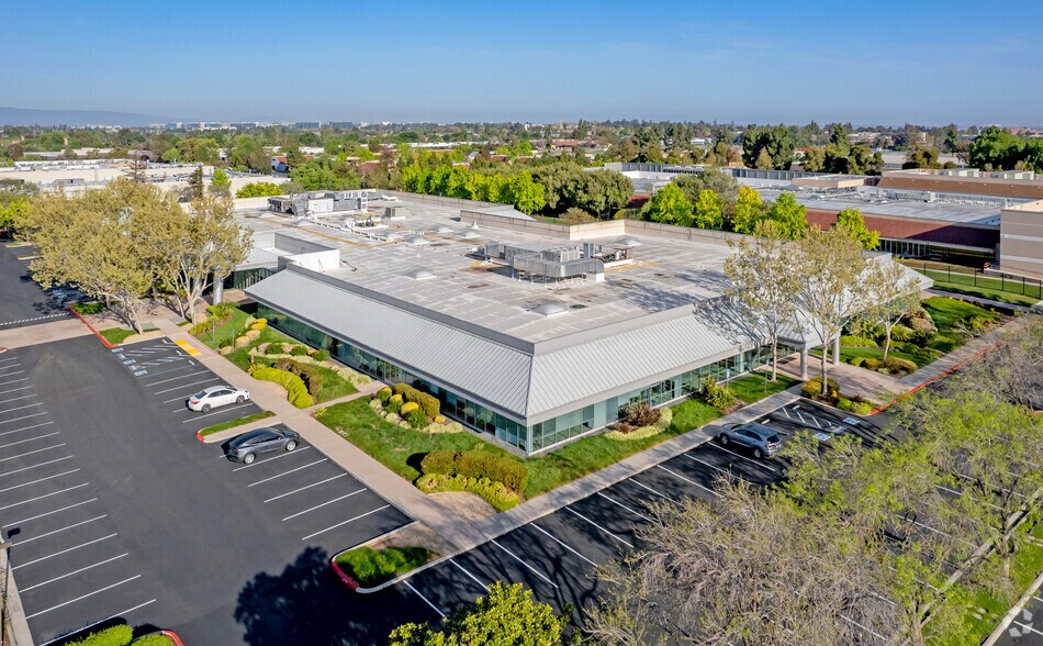 More Photos Of 2901-2929 Patrick Henry Dr, Santa Clara Office For Lease