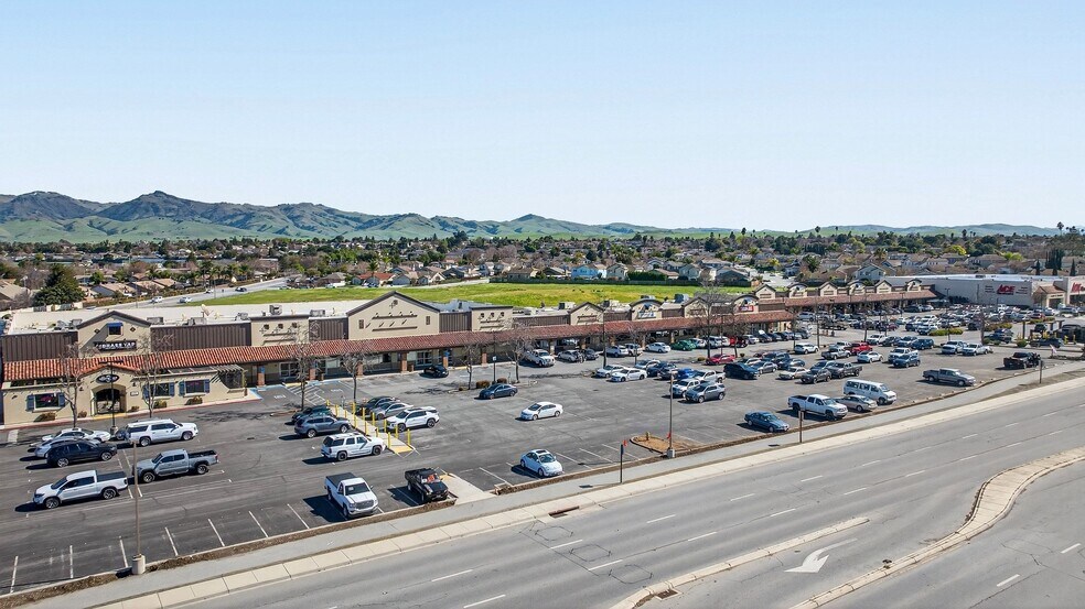 More Photos Of 1701 Airline Hwy, Hollister Freestanding For Lease