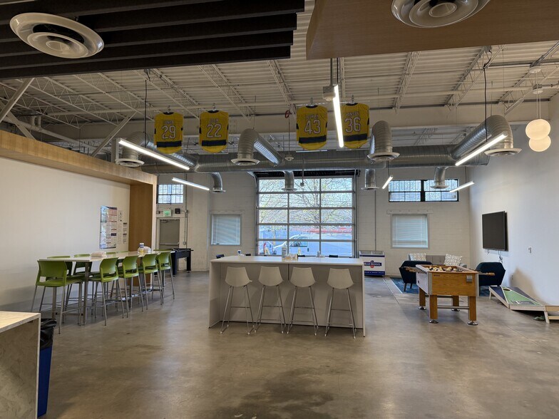 More Photos Of 3939 Kearney St, Denver Manufacturing For Sale