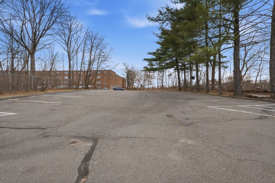 More Photos Of 55 Curtis St, New Britain Freestanding For Sale