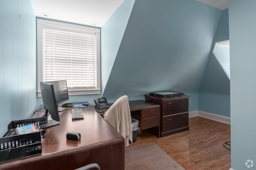 More Photos Of 61 Cassatt Ave, Berwyn Office Residential For Sale