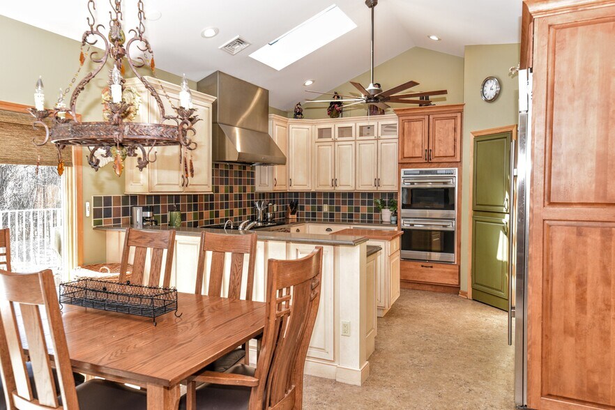 More Photos Of 455 Newark Pompton Tpke, Wayne Office Residential For Sale