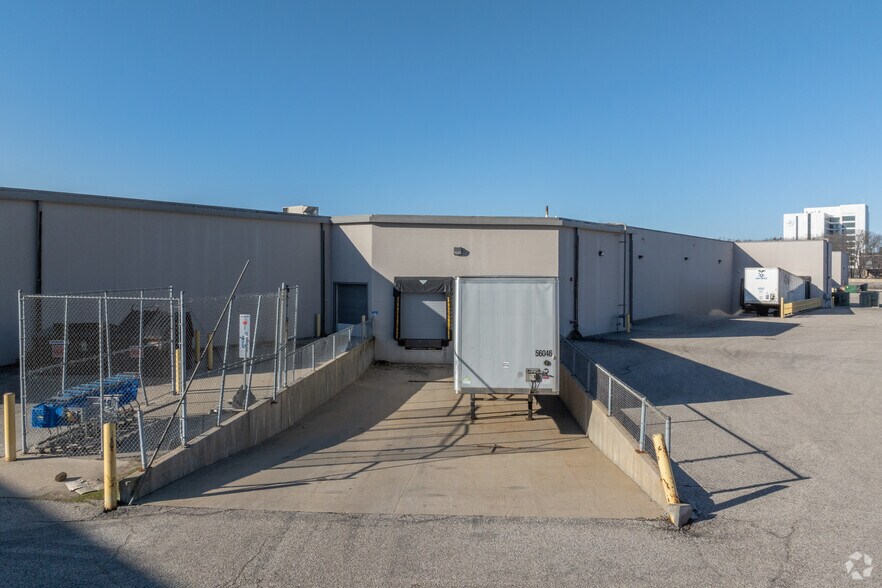 More Photos Of 1650-1720 E Sherman Blvd, Muskegon Freestanding For Lease