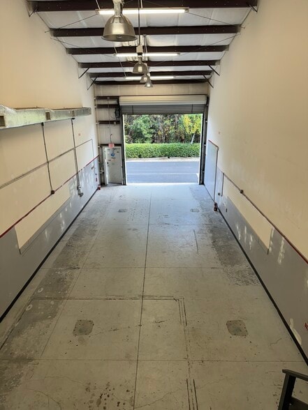 More Photos Of 4776 Radio Rd, Naples Warehouse For Lease