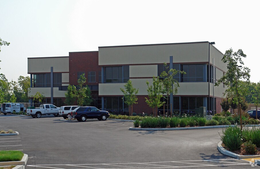 More Photos Of 1104 Corporate Way, Sacramento Coworking Space