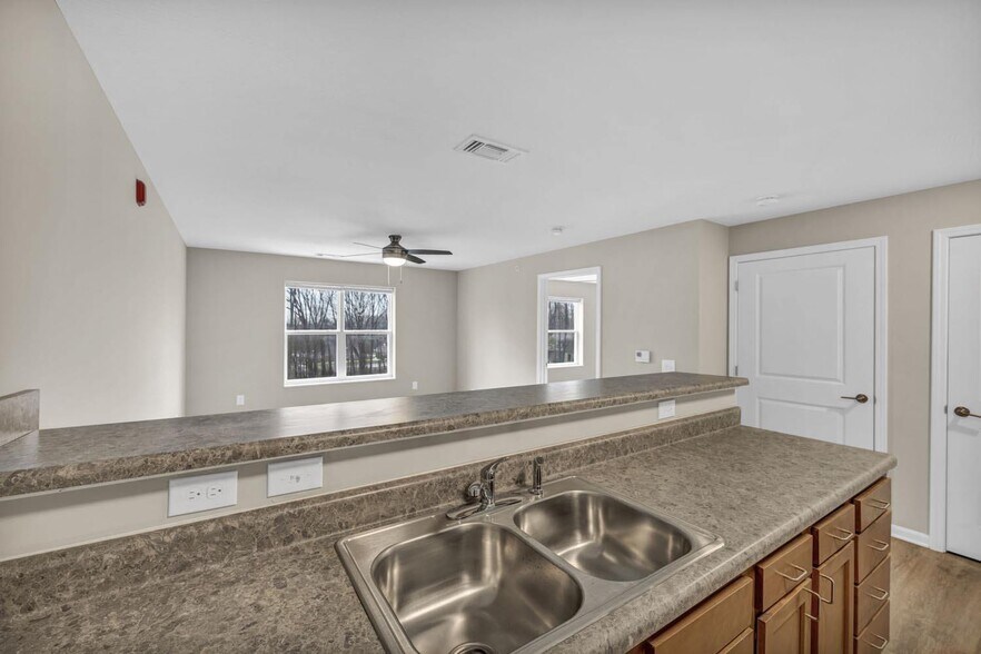 More Photos Of 6500 Powers Blvd, Parma Apartments For Lease