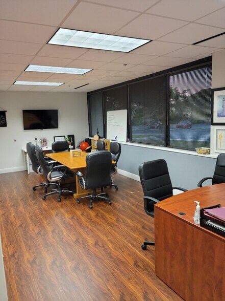 More Photos Of 7771 W Oakland Park Blvd, Fort Lauderdale Office For Lease