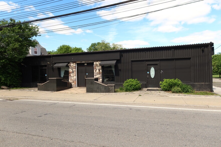 More Photos Of , White Plains Unknown For Sale