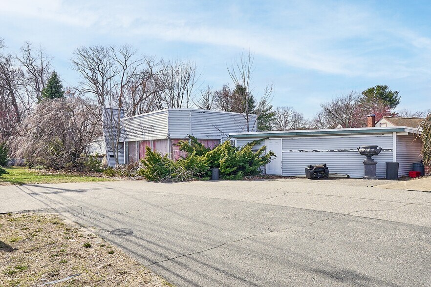 More Photos Of 344 Broadway, Lynnfield Storefront Retail Residential For Sale