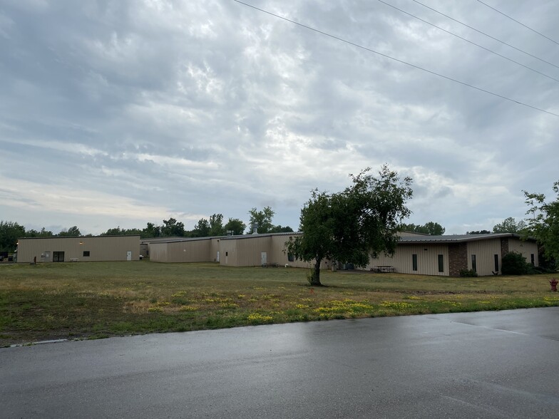 Primary Photo Of 911 Pine St, Saint Croix Falls Manufacturing For Lease