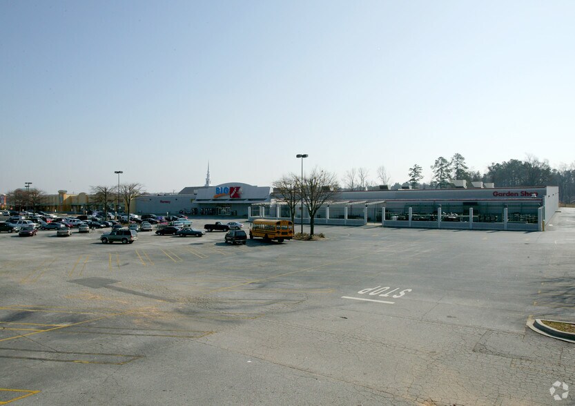 More Photos Of 111-129 W Butler Rd, Mauldin Unknown For Lease
