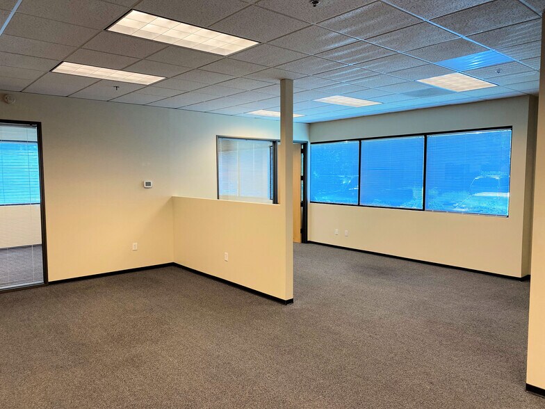 More Photos Of 3775 Brickway Blvd, Santa Rosa Medical For Lease