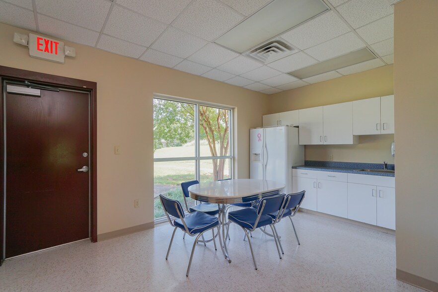 More Photos Of 100 Perpetual Sq, Anderson Medical For Lease