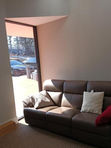 More Photos Of 5945 Peachtree Cors E, Peachtree Corners Flex For Sale