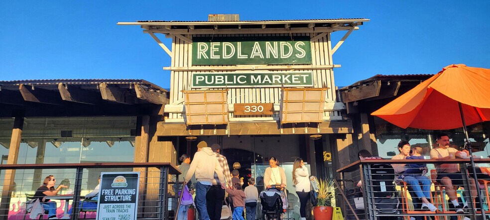 Primary Photo Of 330 3rd St, Redlands Restaurant For Lease