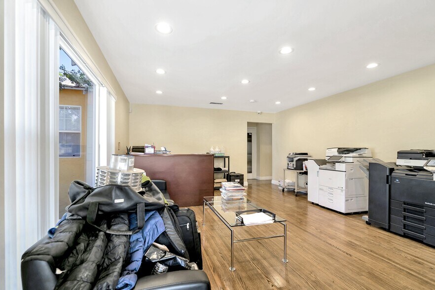 More Photos Of 10404 Foothill Blvd, Sylmar Land For Sale