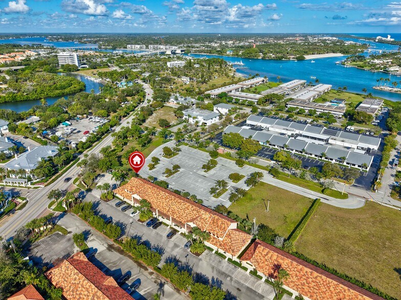 More Photos Of 725 N A1A, Jupiter Medical For Sale
