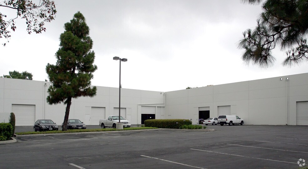 More Photos Of 10400 Pioneer Blvd, Santa Fe Springs Light Manufacturing For Sale