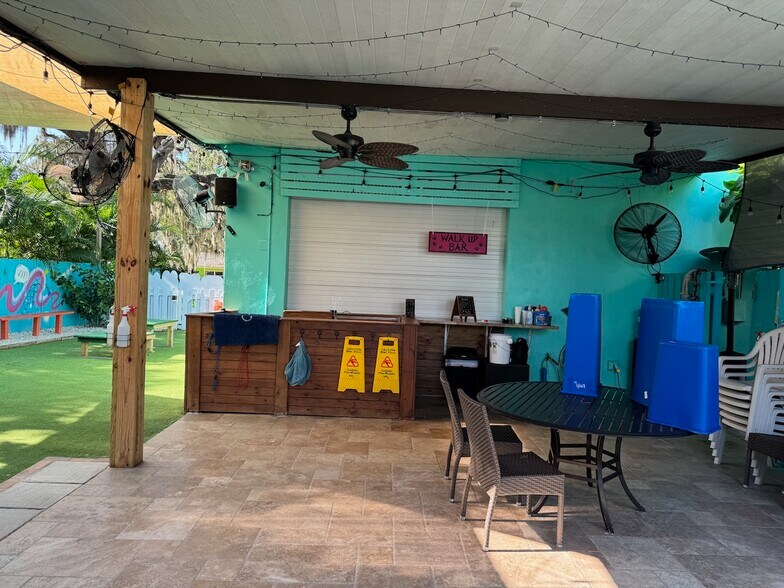 More Photos Of 132 7th Ave S, Safety Harbor Restaurant For Sale