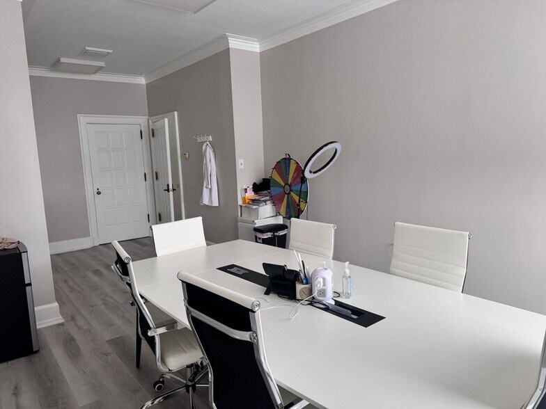 More Photos Of 35 Journal Sq, Jersey City Medical For Lease
