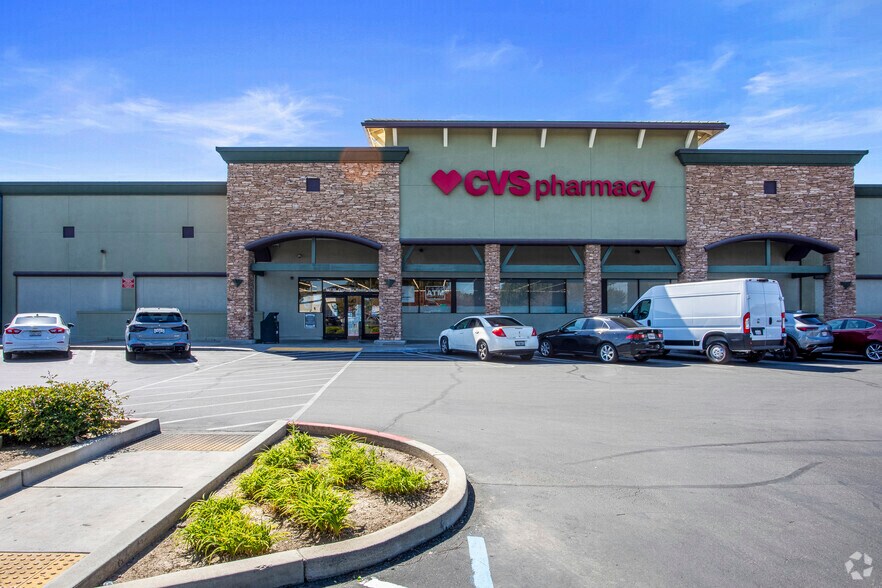 More Photos Of 801 Oakdale Rd, Modesto Unknown For Lease