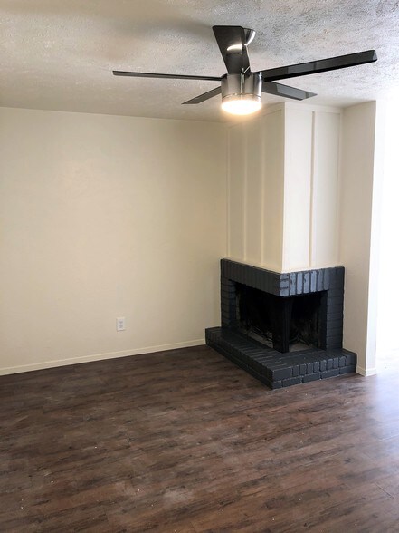 More Photos Of 1620 N Wilmot Rd, Tucson Apartments For Sale