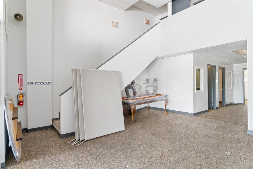 More Photos Of 1608 W Moore Ave, Terrell Auto Dealership For Sale