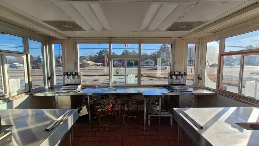 More Photos Of 1105 N Bragg Blvd, Spring Lake Fast Food For Sale
