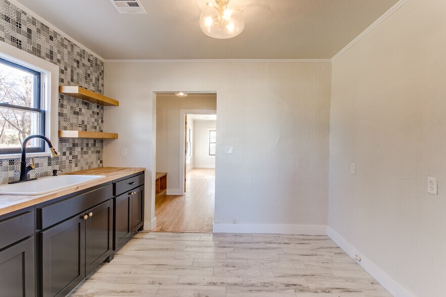 More Photos Of 608 E Eubanks St, Oklahoma City Office For Sale